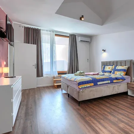 Jadreski By Interhome Pola