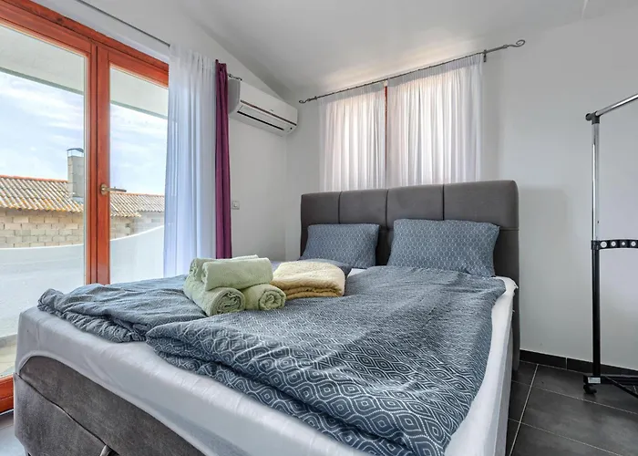 Jadreski By Interhome 풀라