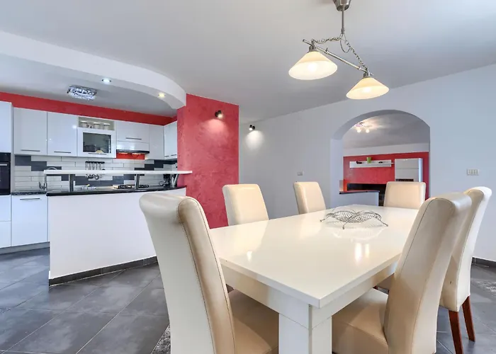 Jadreski By Interhome 풀라